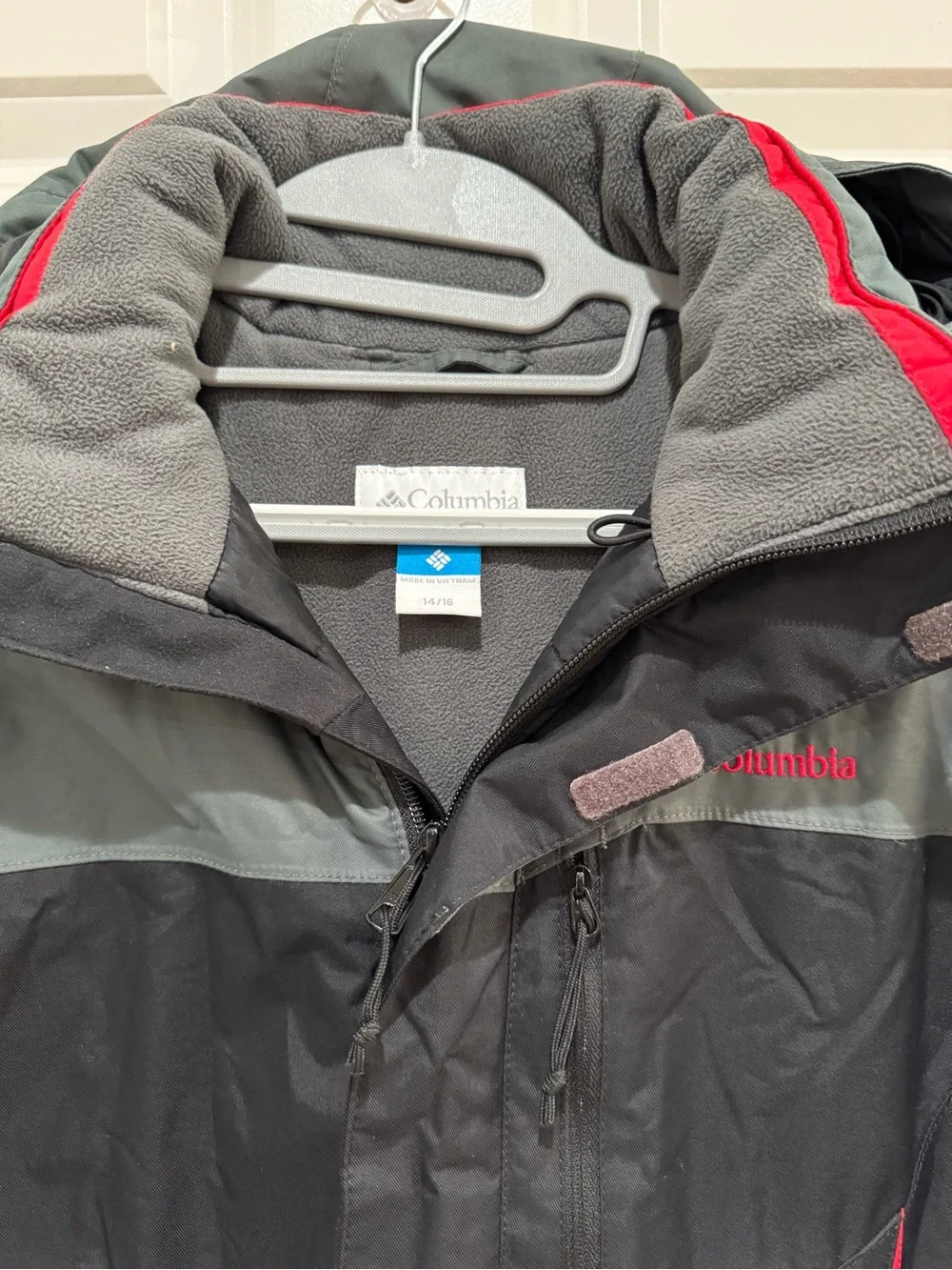 Columbia Boys' Black & Gray Insulated Jacket Red Accents Size 14/16 Omni-Tech